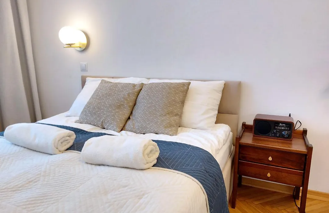 Unique Style Apartments Old Town - 25 Min From The Airport - By Homelike Krakow-1